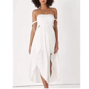 LUSH White cutout Off-the-Shoulder Maxi Dress